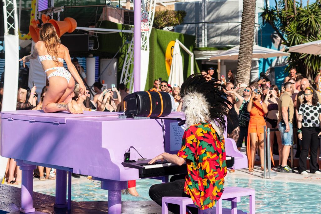 Fat Tony presents Full Fat Ibiza O Beach Ibiza