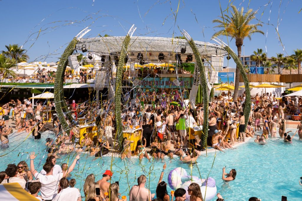 LoveJuice O Beach Ibiza